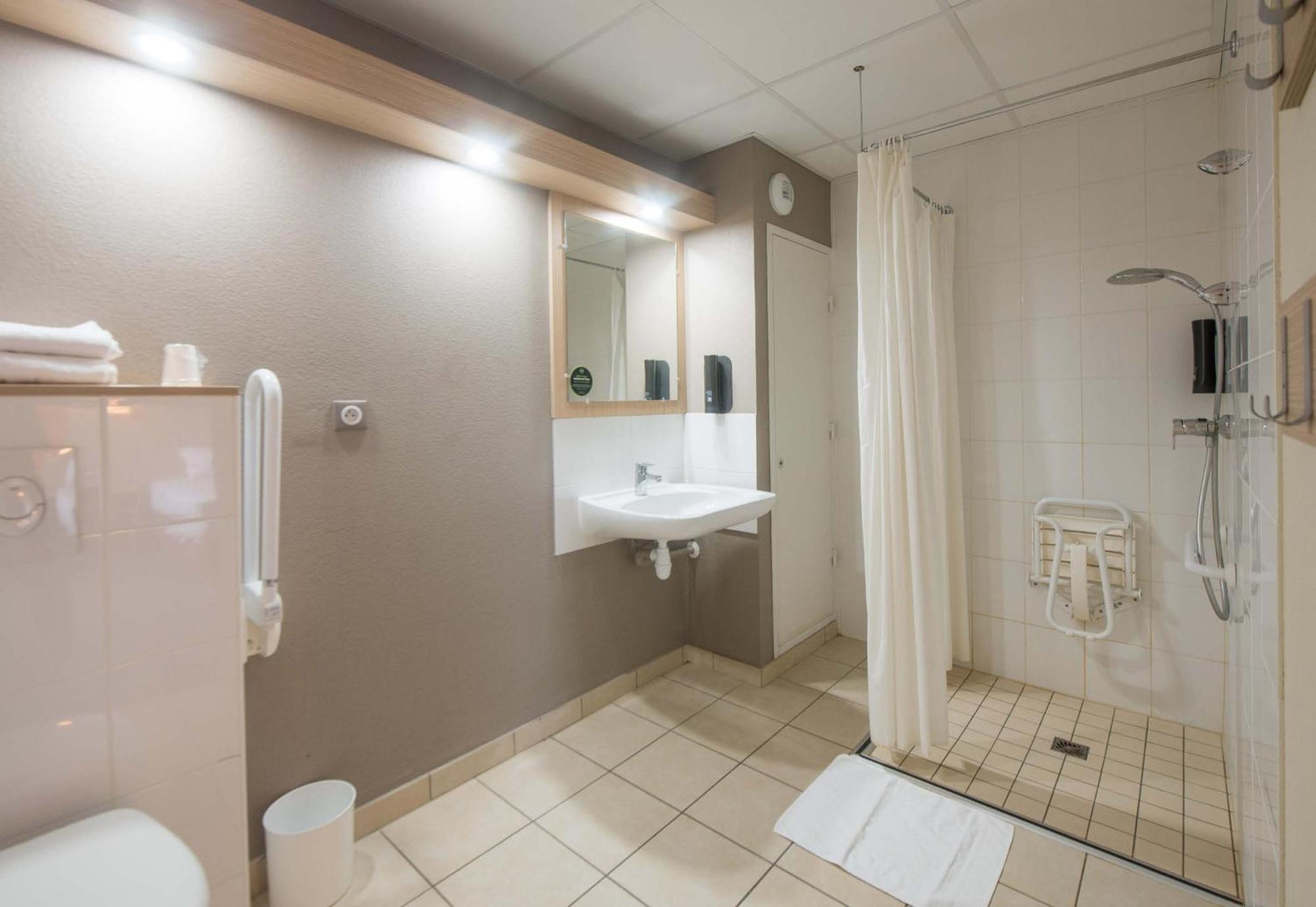 B&B Hotel غاب المظهر الخارجي الصورة